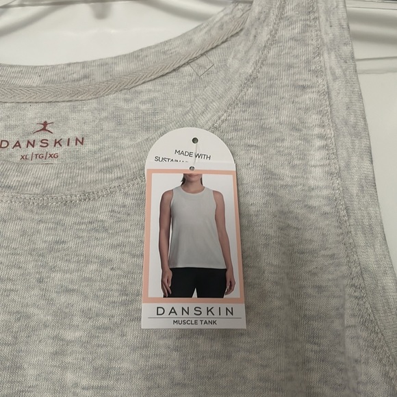 NWT Danskin Muscle Tank Size XL in Oatmeal Heather Color - Picture 3 of 6